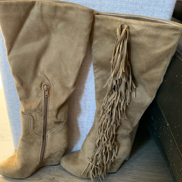Wedge Fringe Boots - Picture 2 of 2